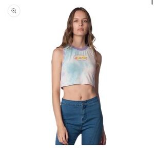 Santa Cruz crop top tank. Women’s size large